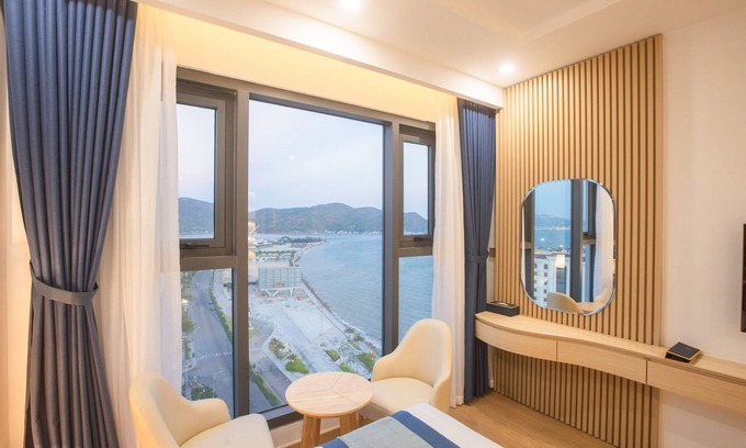Quy Nhon Hotel | Canary Gold Hotel Quy Nhơn, Beachfront