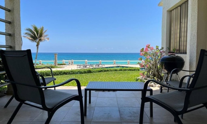 Zona Hotelera Villa | Cancun Ocean Front Family Villa 18 at Villas Nizuc