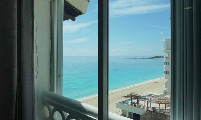 Zona Hotelera Apartment | Cancun Plaza by Andiani Travel