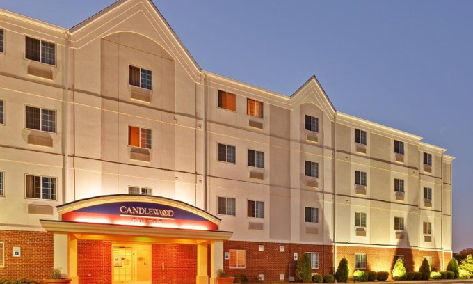 Clarksville Hotel | Candlewood Suites Clarksville by IHG