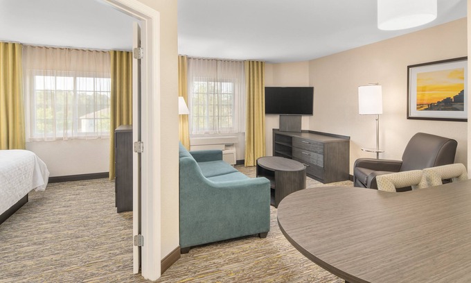 Miramar Beach Hotel | Candlewood Suites Destin-Sandestin by IHG