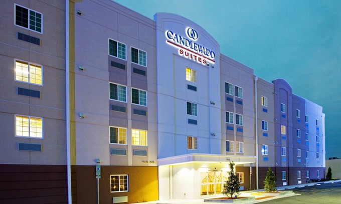 Jacksonville Hotel | Candlewood Suites Jacksonville by IHG