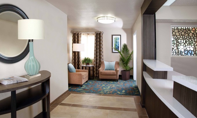 Ellendale Hotel | Candlewood Suites Memphis East by IHG