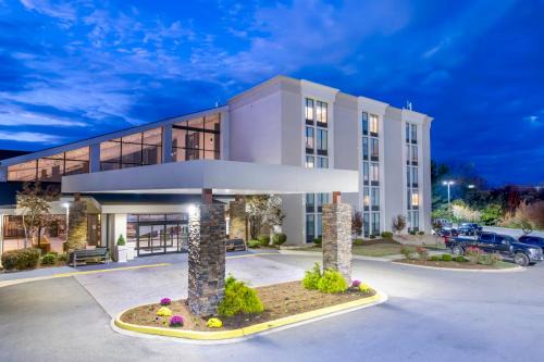 Roanoke Hotel | Candlewood Suites - Roanoke Airport