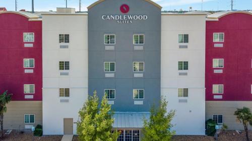 Downtown San Antonio Hotel | Candlewood Suites San Antonio Downtown by IHG