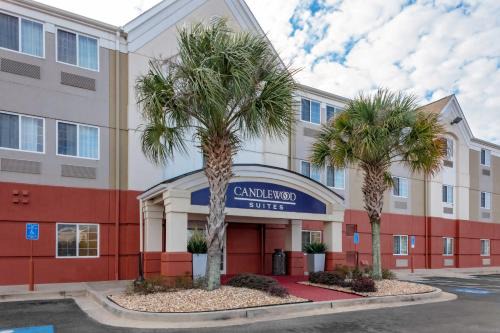Warner Robins Hotel | Candlewood Suites Warner Robins by IHG