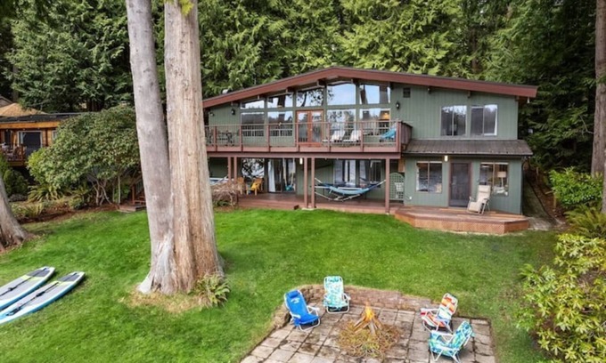 Lake Goodwin House | Canoe House on Crabapple Lake