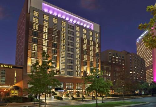 Downtown Columbus Hotel | Canopy By Hilton Columbus Downtown Short North