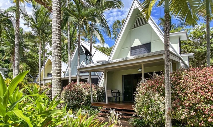 Nelly Bay Ski Chalet | Canopy Chalet 10, Nelly Bay