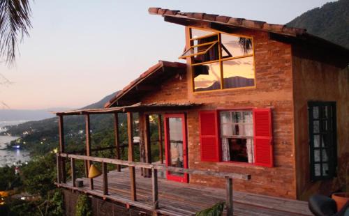 Ilhabela Historical Center Ski Chalet | CantaGalo Ilhabela - Onde o Galo Canta de tão linda a vista