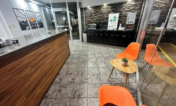 Flagstaff Hotel | Canyon Inn Motel By OYO Flagstaff Route-66