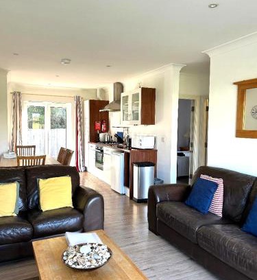 Yarmouth House | Cape A2 Westbay Club, a 2 bedroom cottage, Isle of Wight