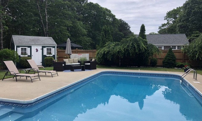 Dennis House | Cape Cod Rare Opportunity, minutes to beach, private pool