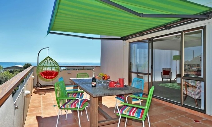 Haumoana House | Cape View Villa - Stunning Sea Views
