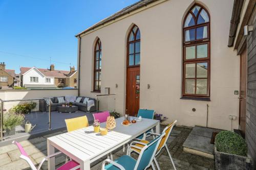 Edern House | Capel Tabernacl