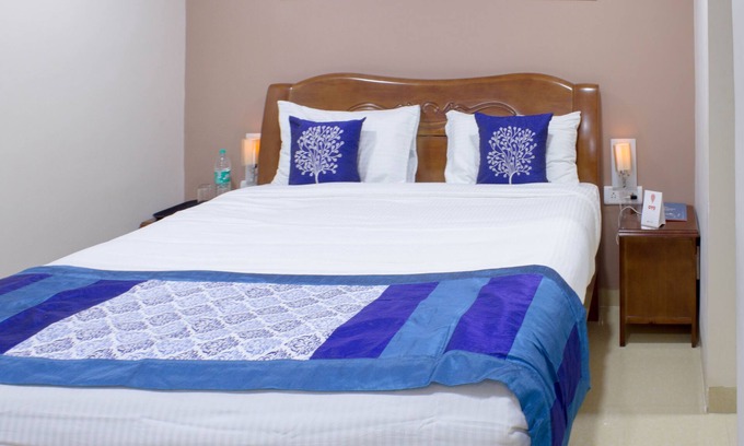 Secunderabad Hotel | Capital O 5072 Padmini Hotel