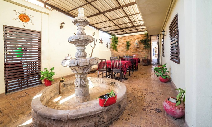 Celaya Hotel | Capital O Hotel Casa Blanca