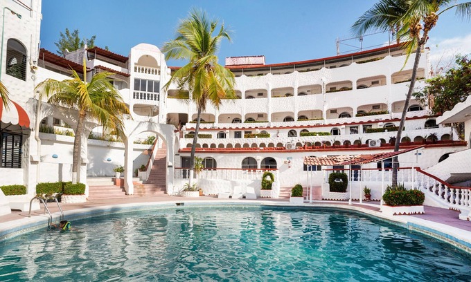 La Condesa Hotel | Capital O Pacific Paradise, Acapulco