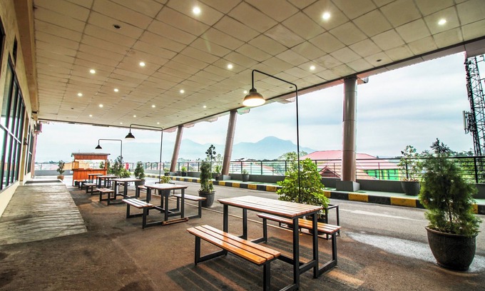 Arcamanik Hotel | Capital O Tamansari Panoramic