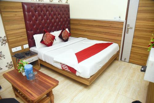 Paharganj Hotel | Capital Of Delhi Darshan Hotel