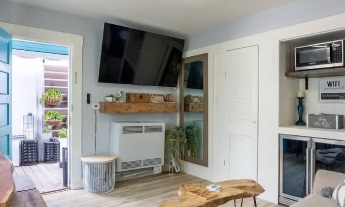Capitola Apartment | Capitola Village Bungalow - 2 Blocks from the Sand