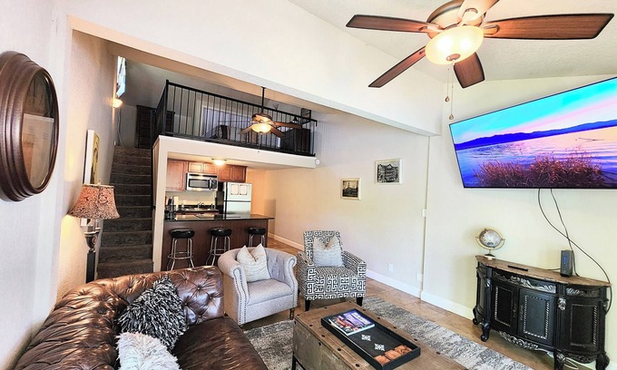 Mid America Condo | Capone's Clearwater Escape!