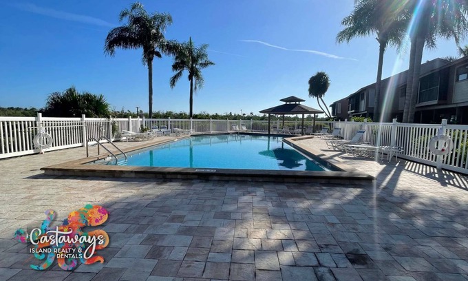 Bokeelia Condo | Captains Harbor Island Hide Away