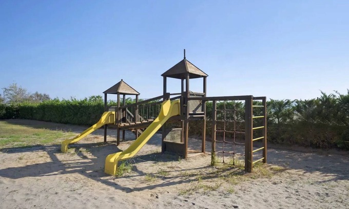 Chioggia RV Rental | Caravan "Camping Grande Italia Prestige 1" with Sea View