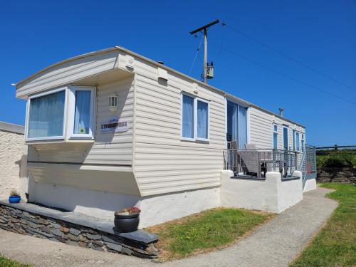 Cenarth Other | Caravan on a working Farm