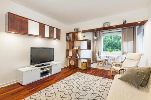 Lombos Apartment | Carcavelos Beach Apartment