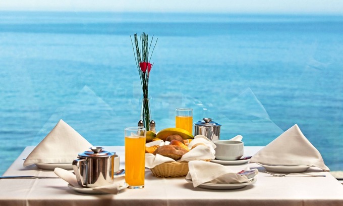 Carcavelos Hotel | Carcavelos Beach Hotel