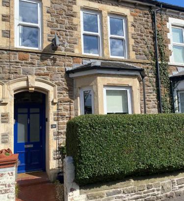 Splott House | Cardiff - Home from Home
