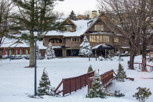 Blowing Rock Apartment | Cardinal 104