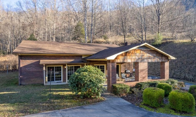 Sylva House | Cardinal's Nest