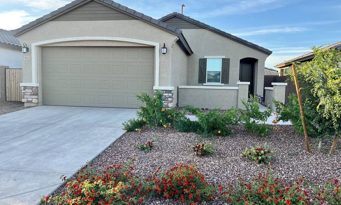 Maryvale House | Cardinals Stadium 3BR/2BA House