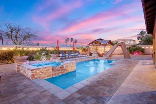 Terra Lago House | Carebnb with Waterslide and Casita