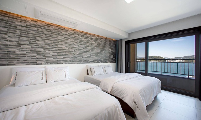 Tongyeong Hotel | Carib Condo Hotel