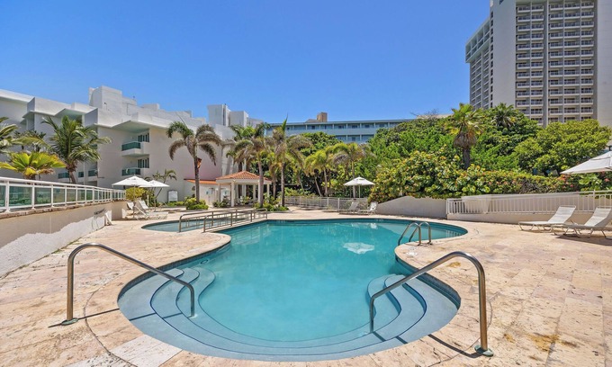 Puerta de Tierra Apartment | Caribe Studio | Urban waterfront Caribbean getaway