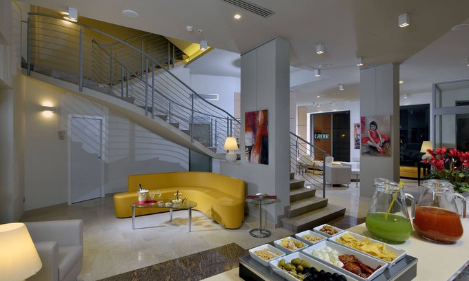 Ferrara Hotel | Carlton