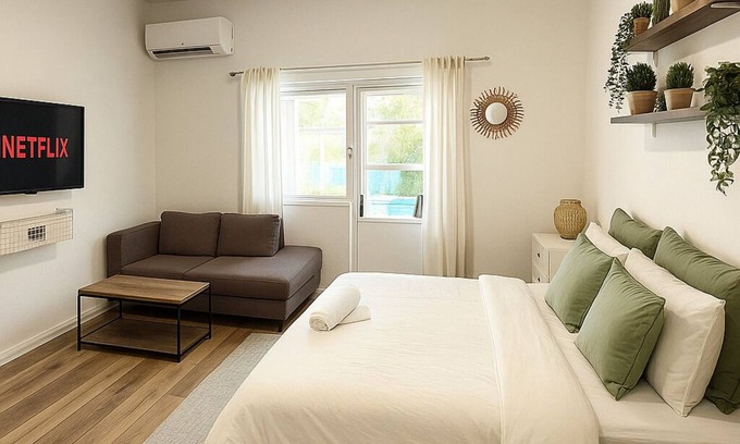 Haifa Apartment | Carmel Emerald