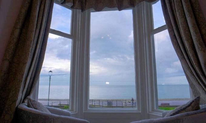 Llandudno House | Carmel House