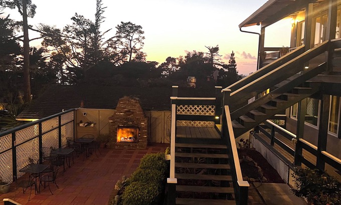 Northwest Carmel Hotel | Carmel Wayfarer Inn