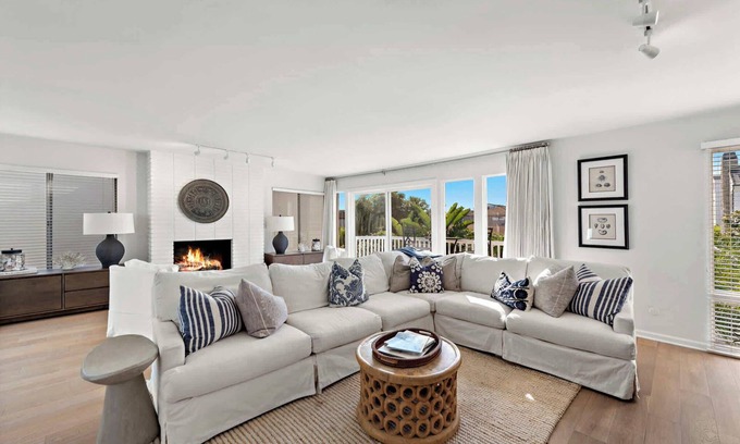 Corona del Mar Villa | Carnation Villa – Gorgeous 3 BDR