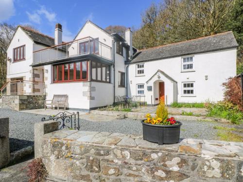 Helford Passage House | Carne Mill