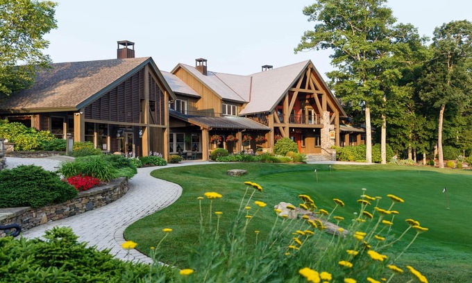 Mountain Air Apartment | Carolina Hemlock Suite- Private Club Access