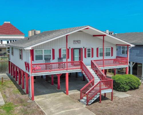 Cherry Grove Beach House | Carolina Roost in Cherry Grove