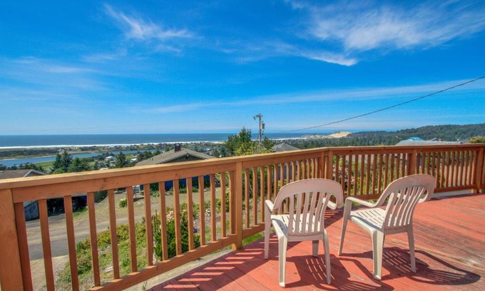 Pacific City House | Carousel House in Pacific City