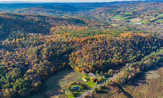 Canaan Cottage | Carriage house suite in heart of the Berkshires