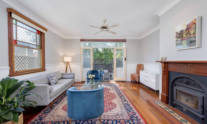 Carrington House | Carrington Charm - Vibrant Village - Dog Friendly