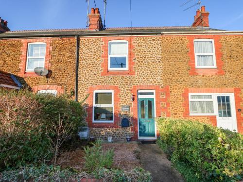 Heacham House | Carrstone Cottage